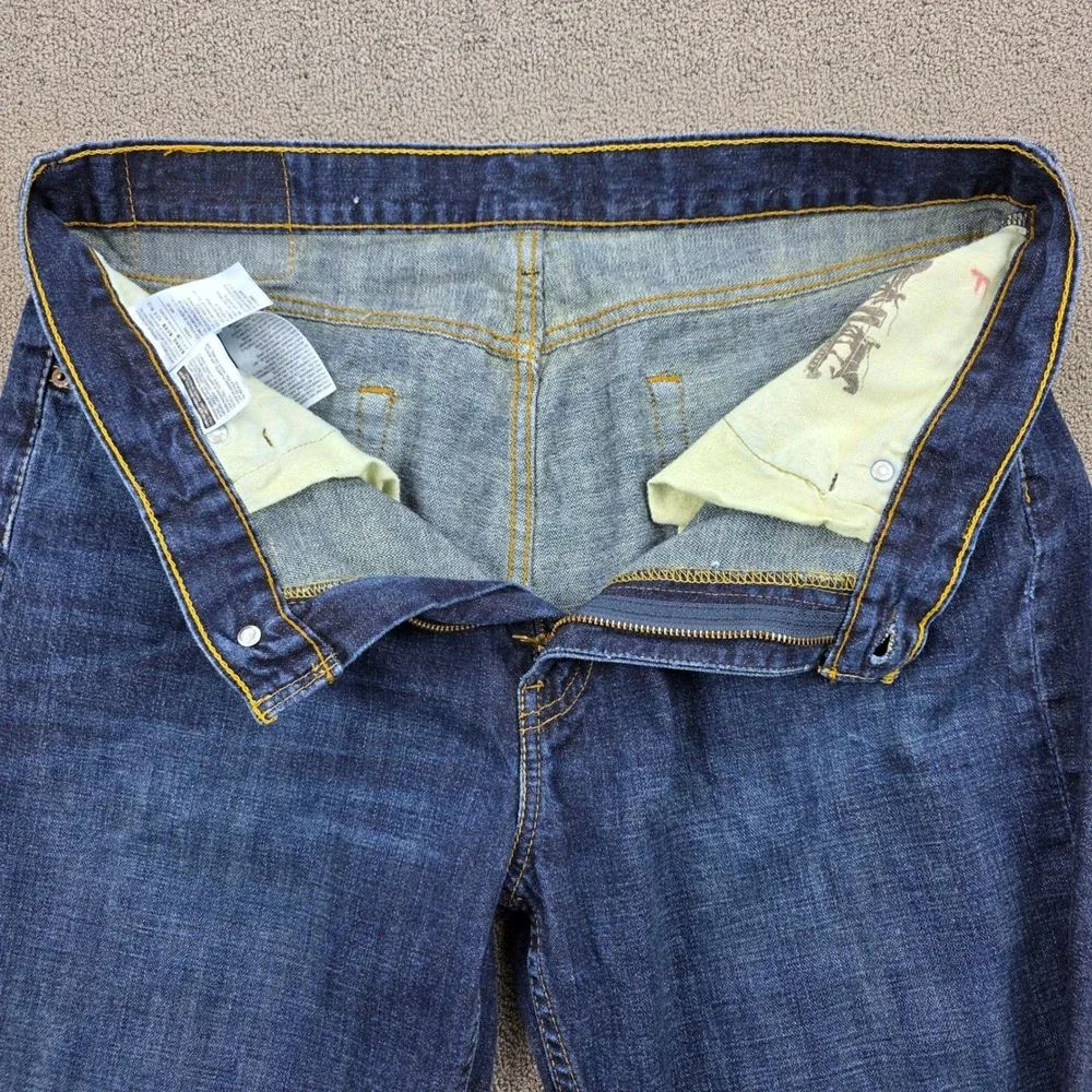 Levis these levi